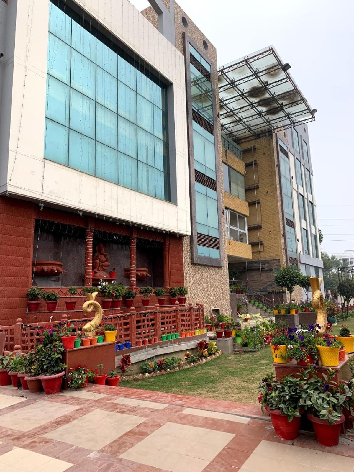 Lake View Grand