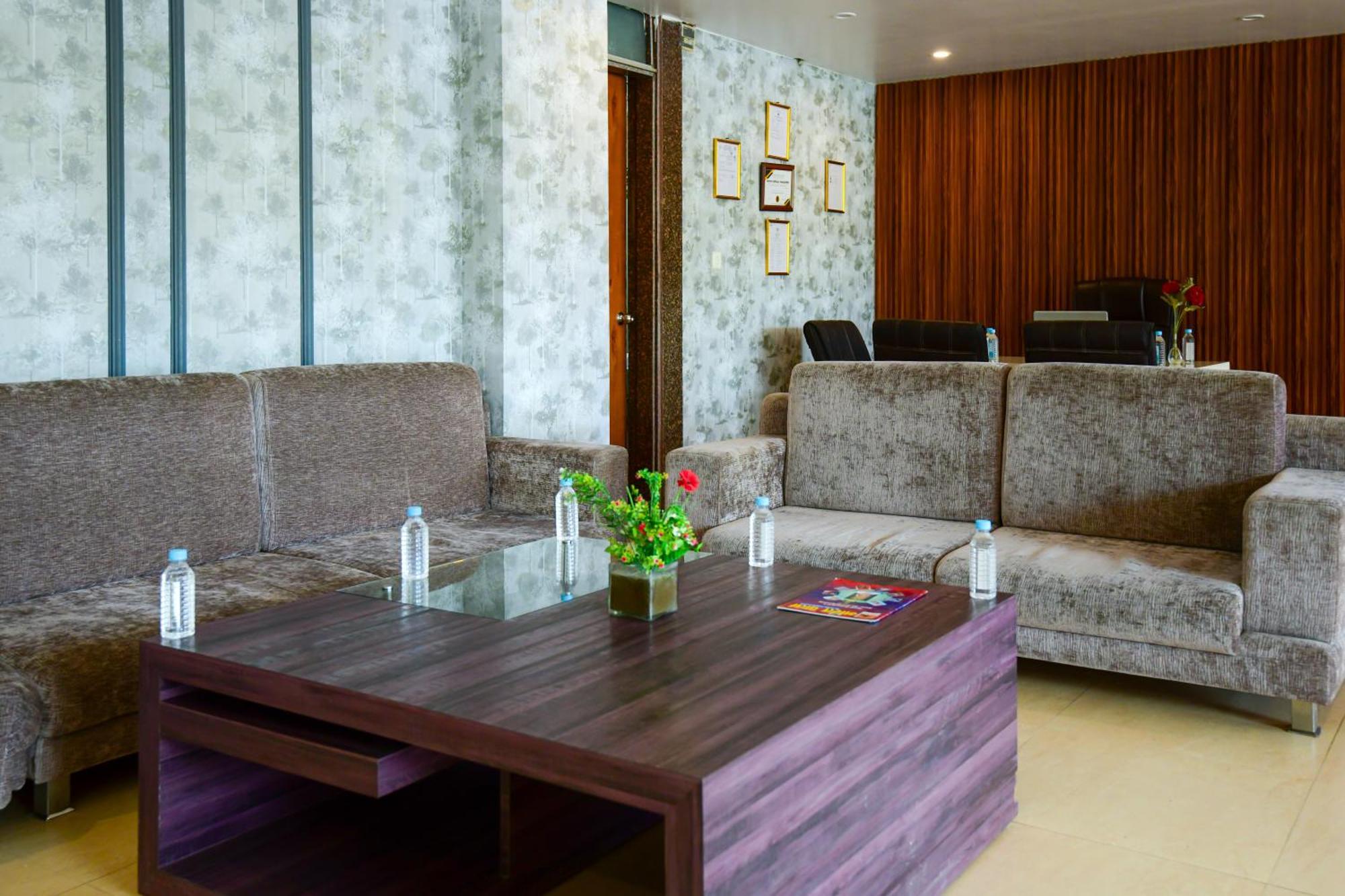 Lake View Grand *