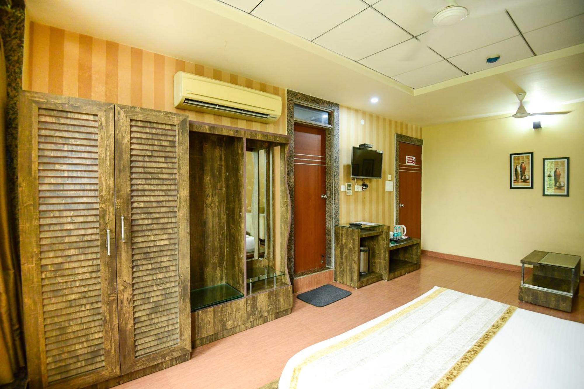Hotel Lake View Grand *