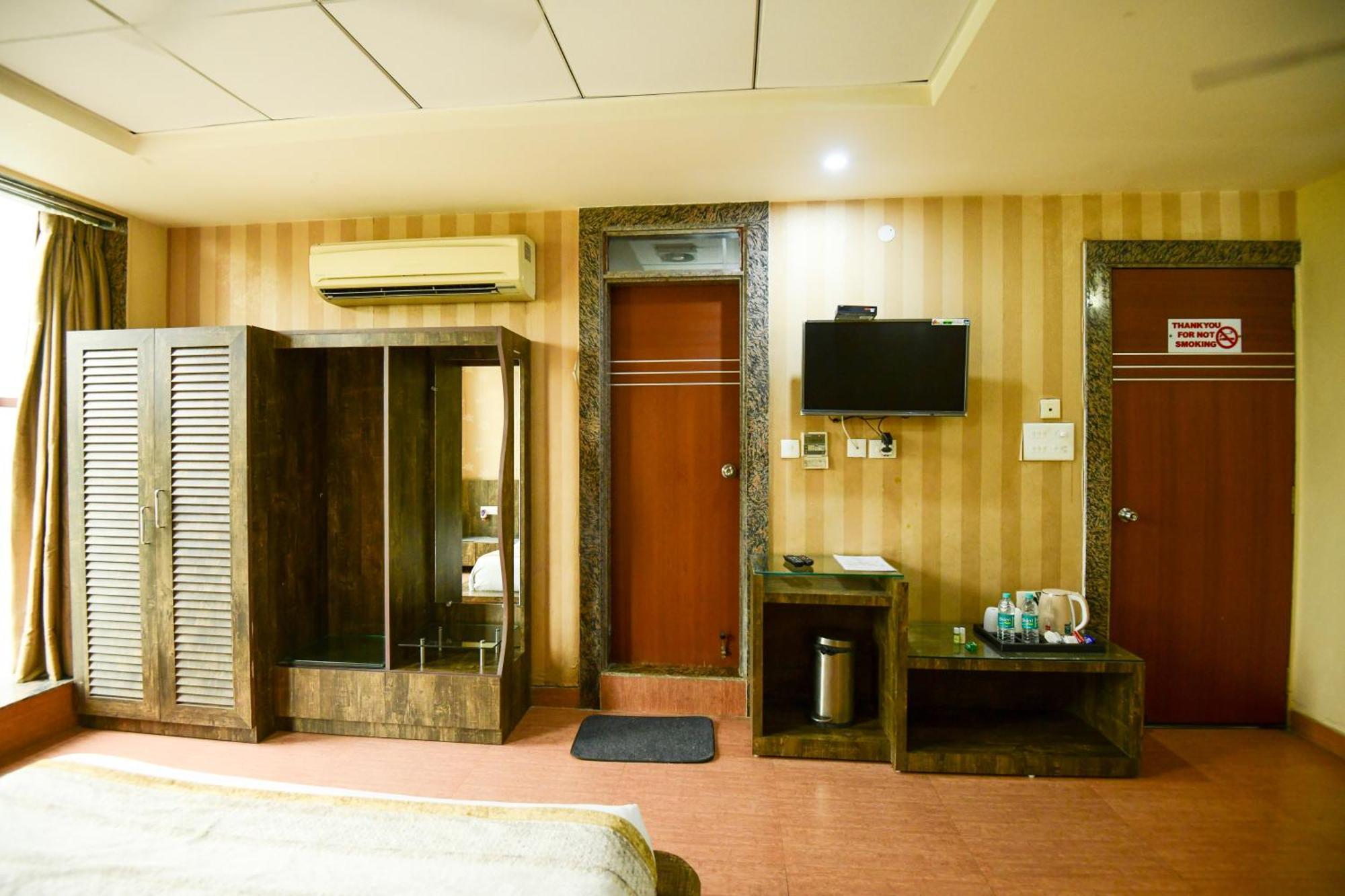 Lake View Grand